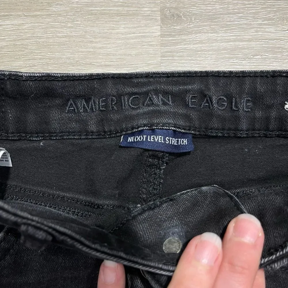 America Eagle Super Hi-Rise Distressed Shortie Size 2 Women’s Faded Black - Picture 3 of 13
